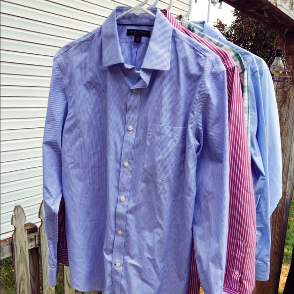 Bundle of 5 button down shirts - Picture 2 of 8